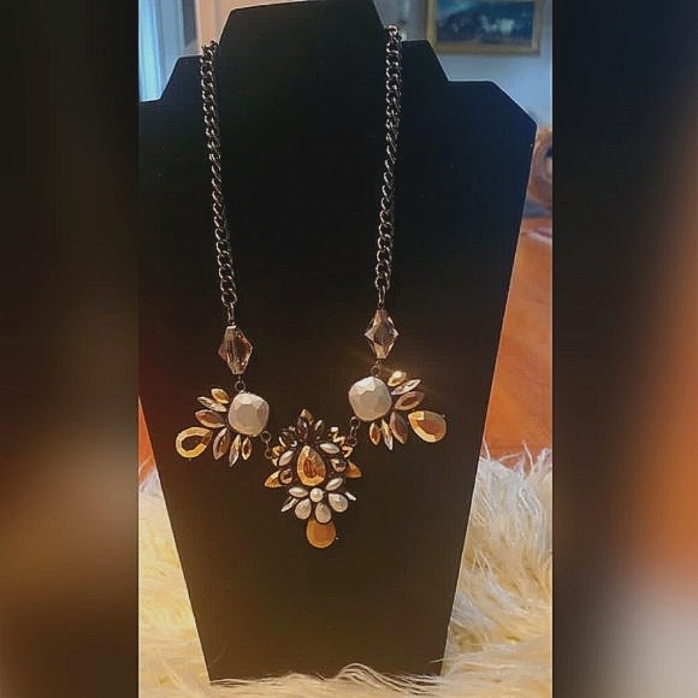 💃Antiqued Champagne Statement Chain Necklace. 🌴